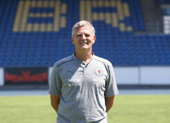 Goalkeeper coach Manfred Petz Eintracht Braunschweig 3 Liga, portrait date 2021 2022
