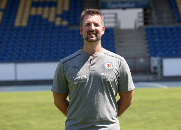 Internist Simon Fitzner Eintracht Braunschweig 3 league, portrait date 2021 2022