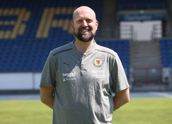 Chiropractor Dr Alexander Ruhe Eintracht Braunschweig 3 league, portrait date 2021 2022