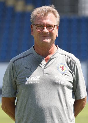 Zeugwart und Busfahrer Christian Skolik Eintracht Braunschweig 3 Liga, Portraettermin 2021 2022
