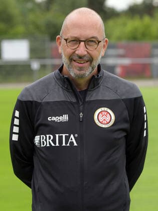 15 07 2021, xjhx, football 3 league, SV Wehen Wiesbaden portrait date 2021 2022 emspor, v l team doctor Dr Achim Bitschnau DFL DFB REGULATES PROHIBIT ANY USE OF PHOTOGRAPHS as IMAGE SEQUENCES and or QUASI VIDEO Wehen