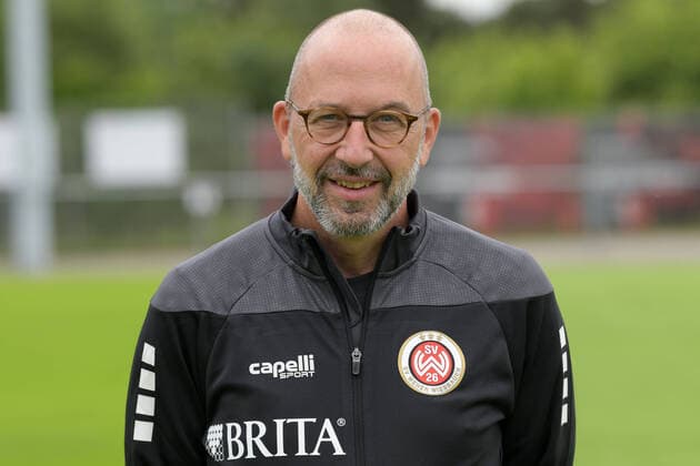 15 07 2021, xjhx, football 3 league, SV Wehen Wiesbaden portrait date 2021 2022 emspor, v l team doctor Dr Achim Bitschnau DFL DFB REGULATES PROHIBIT ANY USE OF PHOTOGRAPHS as IMAGE SEQUENCES and or QUASI VIDEO Wehen