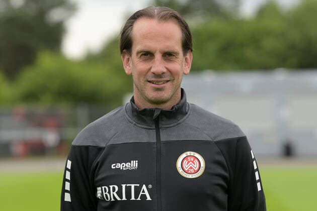 15 07 2021, xjhx, football 3 league, SV Wehen Wiesbaden portrait date 2021 2022 emspor, v l coach Ruediger Rehm SV Wehen Wiesbaden DFL DFB REGULATES PROHIBIT ANY USE OF PHOTOGRAPHS as IMAGE SEQUENCES and or QUASI VIDEO Wehen