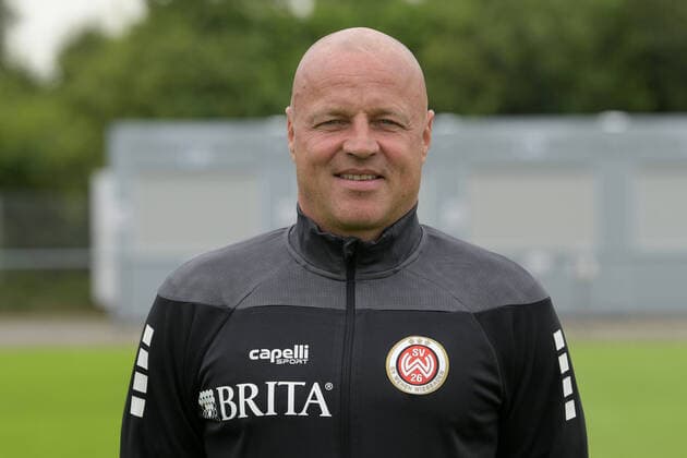 15 07 2021, xjhx, football 3 league, SV Wehen Wiesbaden portrait date 2021 2022 emspor, v l Co coach Mike Krannich SV Wehen Wiesbaden DFL DFB REGULATES PROHIBIT ANY USE OF PHOTOGRAPHS as IMAGE SEQUENCES and or QUASI VIDEO Wehen