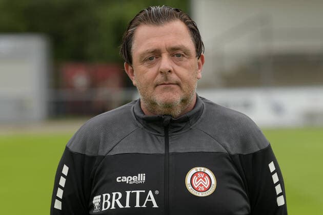 15 07 2021, xjhx, football 3 league, SV Wehen Wiesbaden portrait date 2021 2022 emspor, v l supervisor Torsten Conradi DFL DFB REGULATES PROHIBIT ANY USE OF PHOTOGRAPHS as IMAGE SEQUENCES and or QUASI VIDEO Wehen
