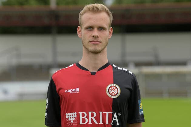 15 07 2021, xjhx, football 3 league, SV Wehen Wiesbaden portrait date 2021 2022 emspor, v l Lucas Brumme SV Wehen Wiesbaden DFL DFB REGULATES PROHIBIT ANY USE OF PHOTOGRAPHS as IMAGE SEQUENCES and or QUASI VIDEO Wehen