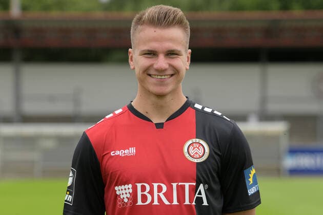 15 07 2021, xjhx, football 3 league, SV Wehen Wiesbaden portrait date 2021 2022 emspor, v l Florian Carstens SV Wehen Wiesbaden DFL DFB REGULATES PROHIBIT ANY USE OF PHOTOGRAPHS as IMAGE SEQUENCES and or QUASI VIDEO Wehen