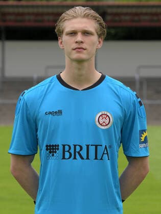 15 07 2021, xjhx, football 3 league, SV Wehen Wiesbaden portrait date 2021 2022 emspor, v l Lucas Becker DFL DFB REGULATES PROHIBIT ANY USE OF PHOTOGRAPHS as IMAGE SEQUENCES and or QUASI VIDEO Wehen