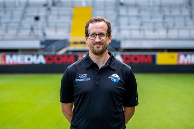 Physiotherapist Jörg Liebeck SC Paderborn 07 2 BL, portrait date 2021 2022 Copyright: xDavidxInderliedx