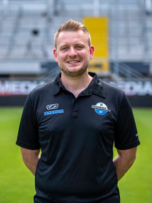 Physiotherapist Jakob Haunerland SC Paderborn 07 2 BL, portrait date 2021 2022 Copyright: xDavidxInderliedx