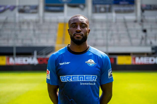 Prince Osei Owusu SC Paderborn 07 2 BL, Porträttermin 2021 2022 Copyright: xDavidxInderliedx