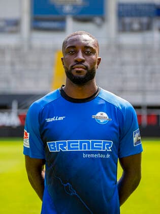 Prince Osei Owusu SC Paderborn 07 2 BL, Porträttermin 2021 2022 Copyright: xDavidxInderliedx