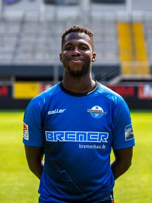 Johannes Dörfler SC Paderborn 07 2 BL, portrait date 2021 2022 Copyright: xDavidxInderliedx