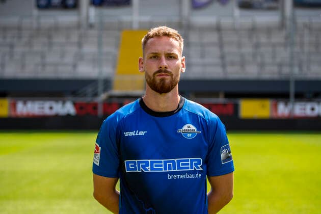 Jannis Heuer SC Paderborn 07 2 BL, portrait date 2021 2022 Copyright: xDavidxInderliedx
