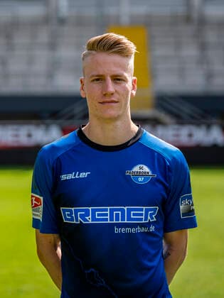 Chris Führich SC Paderborn 07 2 BL, portrait date 2021 2022 Copyright: xDavidxInderliedx