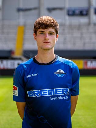 Justus Henke SC Paderborn 07 2 BL, portrait date 2021 2022 Copyright: xDavidxInderliedx