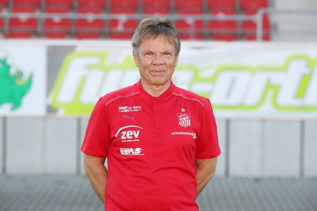 Team presentation Zwickau 15 07 2021 Team doctor Dr Hans Jürgen Lambrecht FSV Zwickau, 3 Liga, Porträttermin 2021 2022 , Zwickau, 15 07 2021, Stadium Zwickau, Football ,