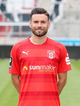 Teampraesentation Halle 15 07 2021 Niklas Kreuzer 8, Halle Hallescher FC, 3 Liga, Porträttermin 2021 2022 , Halle, 15 07 2021, Leuna Chemie Stadion, Football ,