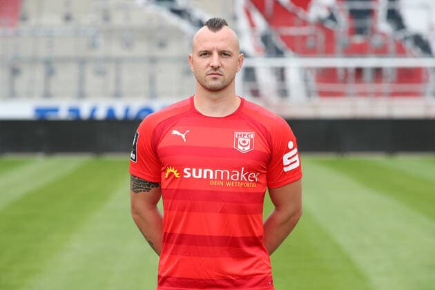 Teampraesentation Halle 15 07 2021 Toni Lindenhahn 6, Halle Hallescher FC, 3 Liga, Porträttermin 2021 2022 , Halle, 15 07 2021, Leuna Chemie Stadion, Football ,