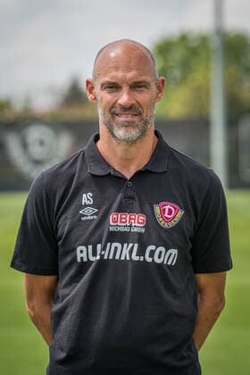 Head Coach Alexander Schmidt SG Dynamo Dresden 2 BL, Porträttermin 2021 2022