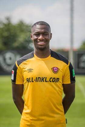 Agyemang Diawusie SG Dynamo Dresden 2 BL, porträttermin 2021 2022