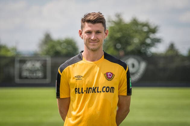 Robin Becker SG Dynamo Dresden 2 BL, portrait date 2021 2022
