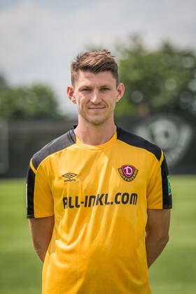 Robin Becker SG Dynamo Dresden 2 BL, portrait date 2021 2022