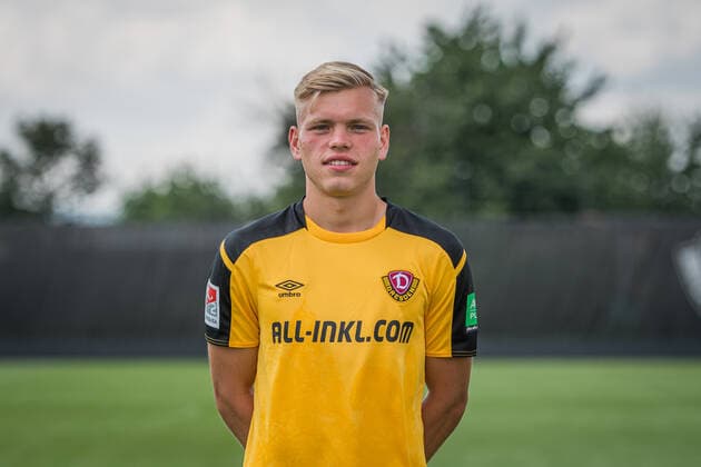 Jonas Kühn Kuehn SG Dynamo Dresden 2 BL, portrait date 2021 2022