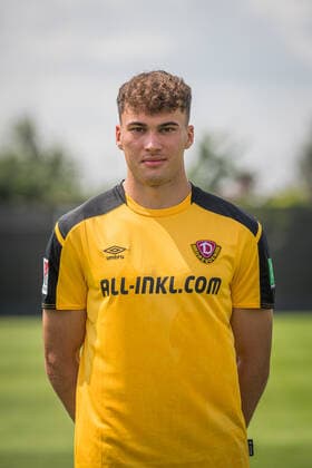 Simon Gollnack SG Dynamo Dresden 2 BL, portrait date 2021 2022