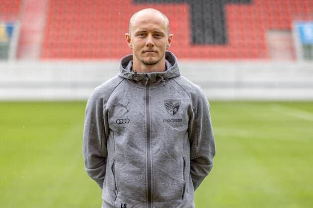 Athletic trainer Luca Schuster FCI FC Ingolstadt 04 2 BL, Porträttermin 2021 2022 2 Bundesliga FC Ingolstadt 04 season 2021 2022