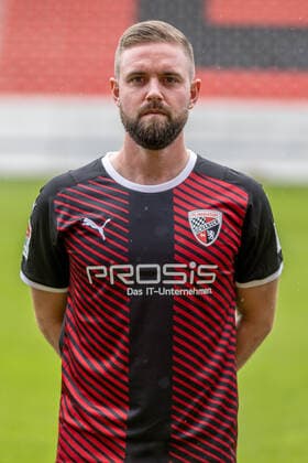 Marc Stendera 10, FCI FC Ingolstadt 04 2 BL, Porträttermin 2021 2022 2 Bundesliga FC Ingolstadt 04 season 2021 2022