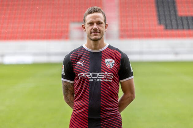 Marcel Gaus 19, FCI FC Ingolstadt 04 2 BL, Porträttermin 2021 2022 2 Bundesliga FC Ingolstadt 04 season 2021 2022