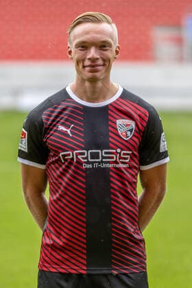 Ilmari Niskanen 22, FCI FC Ingolstadt 04 2 BL, Porträttermin 2021 2022 2 Bundesliga FC Ingolstadt 04 season 2021 2022