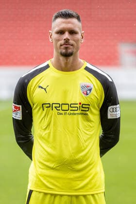 Goalkeeper Fabijan Buntic 24, FCI FC Ingolstadt 04 2 BL, Porträttermin 2021 2022 2 Bundesliga FC Ingolstadt 04 season 2021 2022