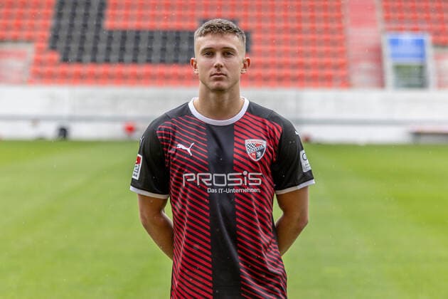 Patrick Sussek 37, FCI FC Ingolstadt 04 2 BL, Porträttermin 2021 2022 2 Bundesliga FC Ingolstadt 04 season 2021 2022