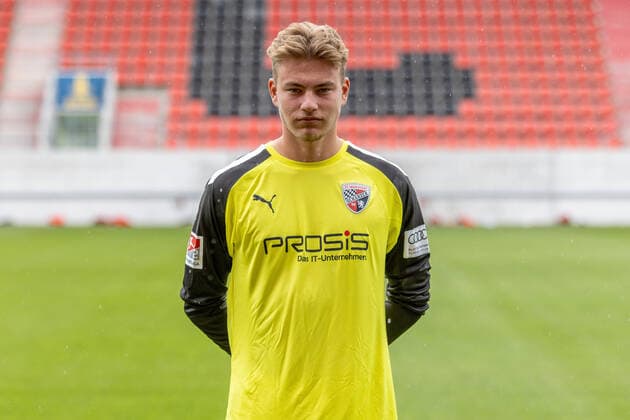 Goalkeeper Lukas Schellenberg 39, TW FC Ingolstadt 04 2 BL, Porträttermin 2021 2022 2 Bundesliga FC Ingolstadt 04 season 2021 2022