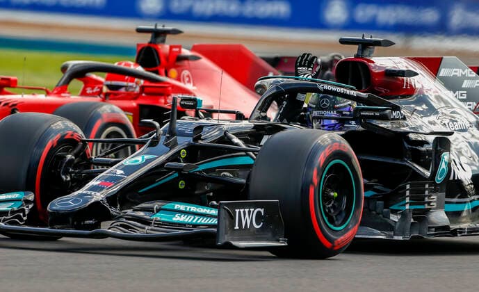44 HAMILTON Lewis (gbr), Mercedes AMG F1 GP W12 E Performance, action during the Formula 1 Pirelli British Grand Prix 2021, 10th round of the 2021 FIA Formula One World Championship, WM, Weltmeisterschaft from July 16 to 18, 2021 on the Silverstone Circuit, in Silverstone, United Kingdom - FORMULE 1 : Grand prix de Grande Bretagne - Essais - Silverstone - 16 07 2021 DPPI Panoramic  00121020_F12021GP10GBR_JK135750