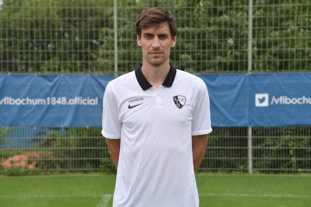 Niklas Honnete VfL Bochum 1 BL, portrait date 2021 2022 Bochum North Rhine Westphalia Germany Team2