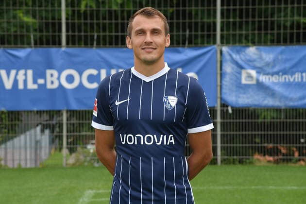 Robert Tesche VfL Bochum 1 BL, portrait date 2021 2022 Bochum North Rhine Westphalia Germany Team2