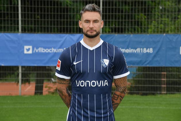 Danny Blum VfL Bochum 1 BL, portrait date 2021 2022 Bochum North Rhine Westphalia Germany Team2