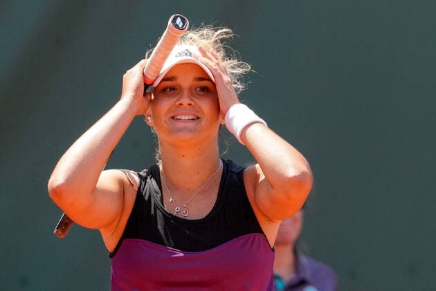 July 17, 2021, Lausanne, Vaud, Switzerland: Lausanne, VD, Switzerland: FranceÃ¢â‚¬â ¢s CLARA BUREL reaches the Ladies Open LausanneÃ¢â‚¬â ¢s final after defeating Caroline Garcia. Lausanne Switzerland - ZUMAs230 20210717_znp_s230_006 Copyright: xCorinexScibozx