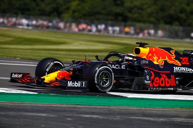 33 VERSTAPPEN Max (nld), Red Bull Racing Honda RB16B, action during the Formula 1 Pirelli British Grand Prix 2021, 10th round of the 2021 FIA Formula One World Championship, WM, Weltmeisterschaft from July 16 to 18, 2021 on the Silverstone Circuit, in Silverstone, United Kingdom - FORMULE 1 : Grand prix de Grande Bretagne - Essais - Silverstone - 17 07 2021 DPPI PANORAMIC  00121020__B2_8909