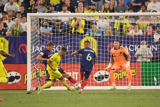 July 17, 2021: Nashville SC midfielder Hany Mukhtar (10) scores past Chicago Fire FC goalkeeper Bobby Shuttleworth (1) during an MLS, Fussball Herren, USA game between Chicago Fire FC and Nashville SC at Nissan Stadium in Nashville TN Steve Roberts CSM Nashville United States - ZUMAc04_ 20210717_zaf_c04_032 Copyright: x@xStevexRobertsx