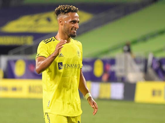 July 17, 2021: Nashville SC midfielder Hany Mukhtar (10) waves to the crowd against the Chicago Fire FC during the second half of an MLS, Fussball Herren, USA game between Chicago Fire FC and Nashville SC at Nissan Stadium in Nashville TN Steve Roberts CSM Nashville United States - ZUMAc04_ 20210717_zaf_c04_039 Copyright: x@xStevexRobertsx