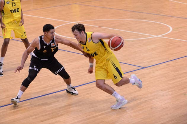 Luca Michels 4 Baskets Juniors Oldenburg vs Jamal Salamune 13 Loewen Braunschweig during the match EWE Baskets Juniors Oldenburger TB vs SG Junior Löwen Braunschweig Basketball, NBBL, 17 07 2021, season 2021 2022, Summer League, 5 Matchday Copyright xErikxHillmer EIBNERx EP ehr EWE Baskets Juniors Oldenburger TB vs SG Junior Löwen Braunschweig Basketball, NBBL, 17 07 2021, Season 2021 2022, Summer League, 5 Matchday Oldenburg Copyright: xErikxHillmer EIBNERx EP_ehr