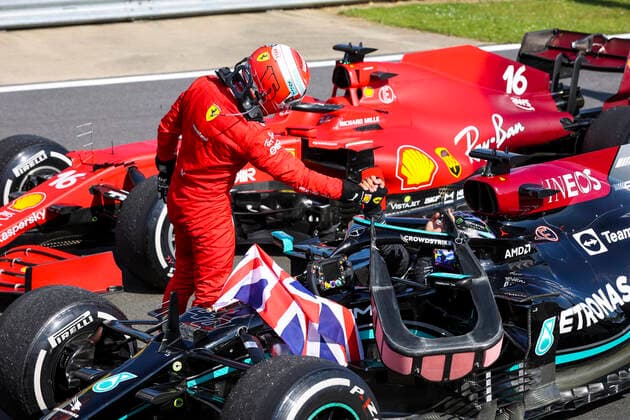 LECLERC Charles (mco), Scuderia Ferrari SF21, congratulates HAMILTON Lewis (gbr), Mercedes AMG F1 GP W12 E Performance, portrait during the Formula 1 Pirelli British Grand Prix 2021, 10th round of the 2021 FIA Formula One World Championship, WM, Weltmeisterschaft from July 16 to 18, 2021 on the Silverstone Circuit, in Silverstone, United Kingdom - FORMULE 1 : Grand prix de Grande Bretagne - Course - Silverstone - 18 07 2021 DPPI PANORAMIC  AV6_4116