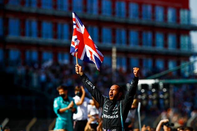 HAMILTON Lewis (gbr), Mercedes AMG F1 GP W12 E Performance, portrait celebrates his win during the Formula 1 Pirelli British Grand Prix 2021, 10th round of the 2021 FIA Formula One World Championship, WM, Weltmeisterschaft from July 16 to 18, 2021 on the Silverstone Circuit, in Silverstone, United Kingdom - FORMULE 1 : Grand prix de Grande Bretagne - Course - Silverstone - 18 07 2021 DPPI PANORAMIC  _B2_0318