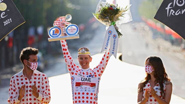 PARIS, FRANCE - JULY 18 : POGACAR Tadej (SLO) of UAE TEAM EMIRATES podium during stage 21 of the 108th edition of the 2021 Tour de France cycling race, the stage of 108,4 kms between Chatou and finish at the Champs Elysees in Paris. on July 18, 2021 in Paris, France, 18 07 2021 CYCLISME : Tour de France 2021 - Etape 21 - Chatou to Champs Elysees - 18 07 2021 PHOTONEWS PANORAMIC 