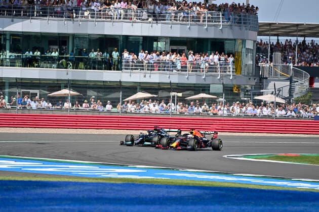 33 Max Verstappen NED, Red Bull Racing , 44 Lewis Hamilton GBR, Mercedes AMG Petronas F1 Team , F1 Grand Prix of Great Britain at Silverstone Circuit on July 18, 2021 in Silverstone, United Kingdom Photo by HOCH ZWEI Silverstone United Kingdom