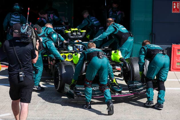 Retirement of 5 Sebastian Vettel GER, Aston Martin Cognizant F1 Team , F1 Grand Prix of Great Britain at Silverstone Circuit on July 18, 2021 in Silverstone, United Kingdom Photo by HOCH ZWEI Silverstone United Kingdom